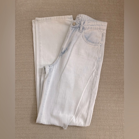 NWOT WeWoreWhat Distressed Jeans Size 24 - Picture 4 of 9